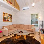 Kolinpilvi By Interhome * Kolinkylä